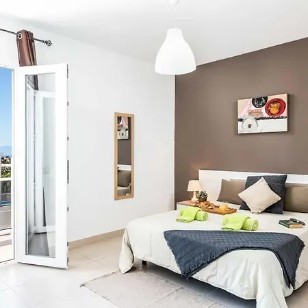 Playa De Fanabe Sleeps 8 With Pool Air Con And Wifi Villa *